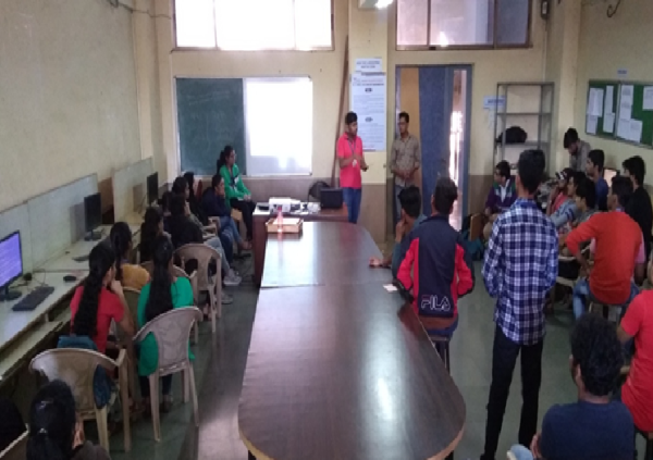 e-yantra-event1-600x423