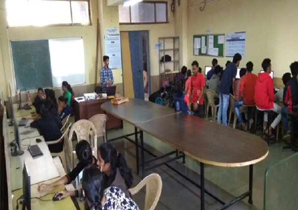 e-yantra-event2-600x423