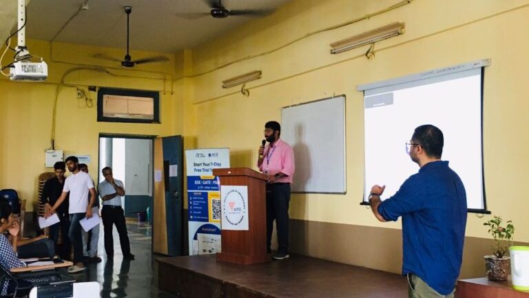 SeminarCarrier3-768x1024